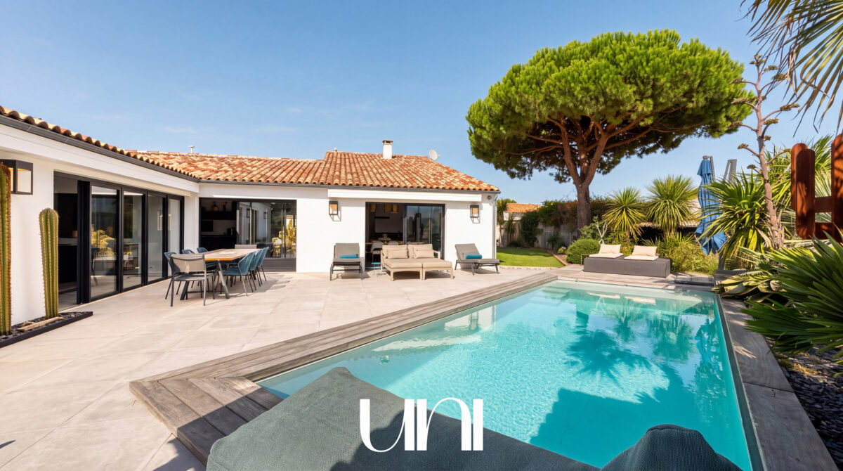 Maison 5 pièces de 277 m2 avec piscine et dépendance