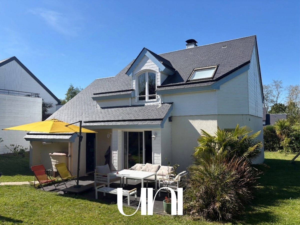 Maison 5 pièces de 114 m2 au sol avec jardin - Hérouville-Saint-Clair