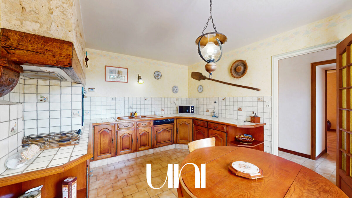 Maison 7 pièces de 136m2 avec dépendance - Coulonges-sur-Sarthe – photo 12