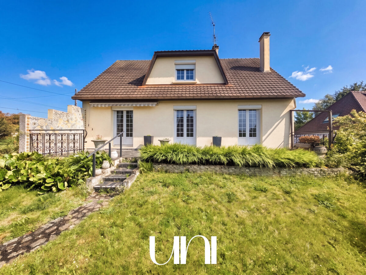 Maison familiale 5 pièces - 110m² - LOUVIGNY