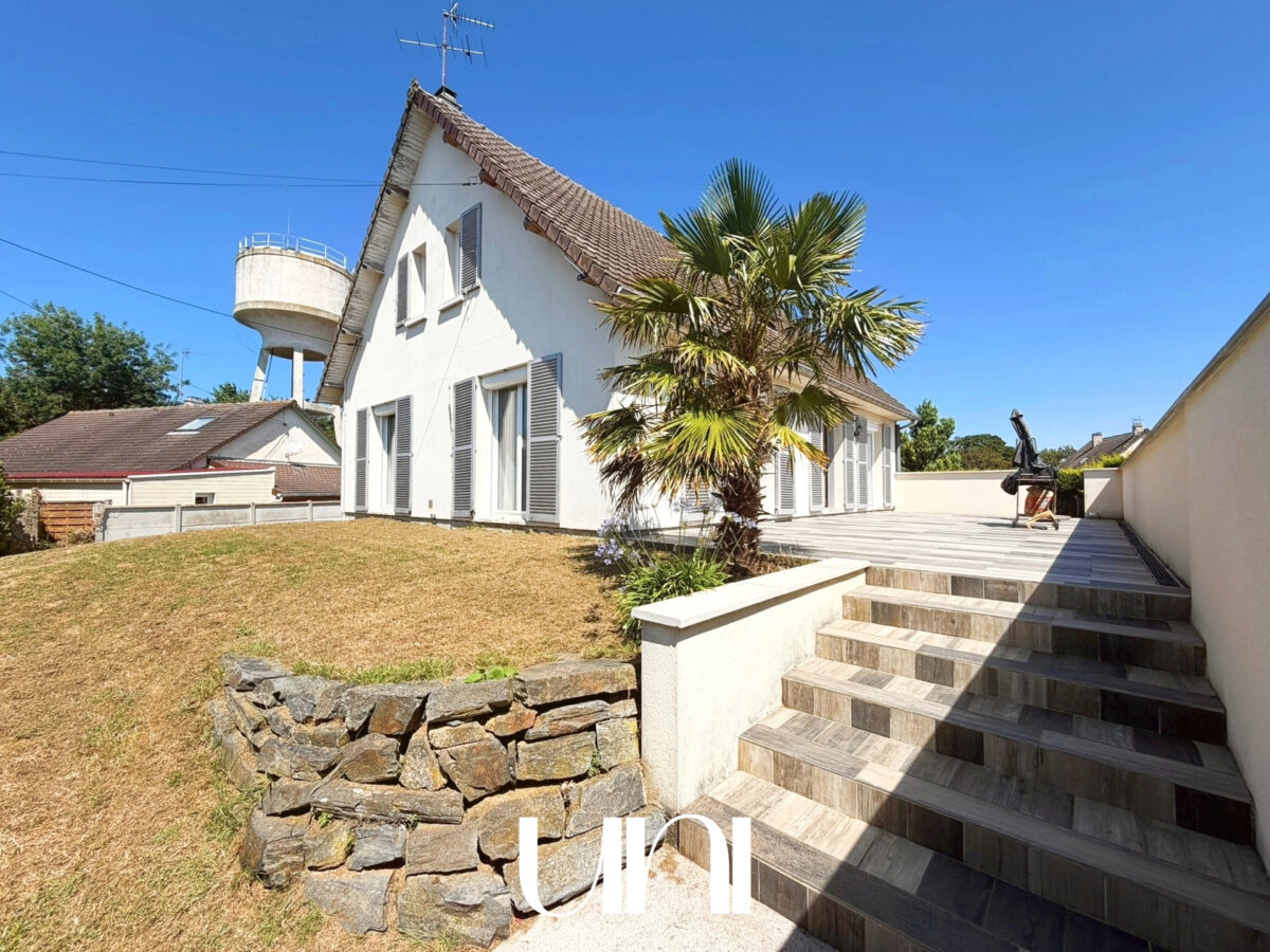 Maison 7pièces de 139m2 sur un terrain de 625m2 - Grandcamp-Maisy