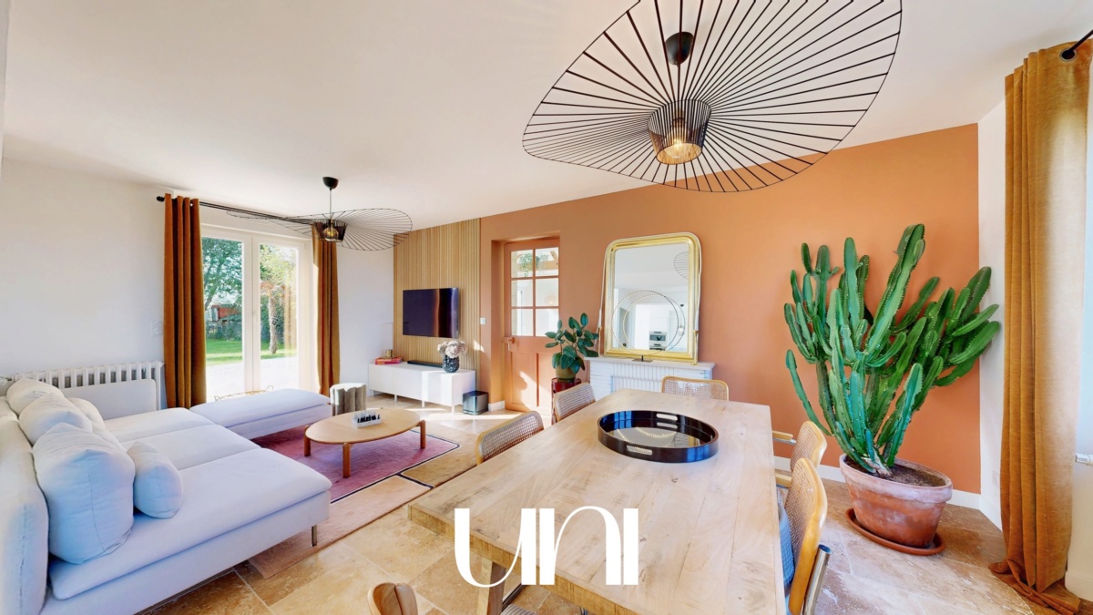 Maison 6 pièces de 138 m2 avec jardin - MALTOT – photo 2