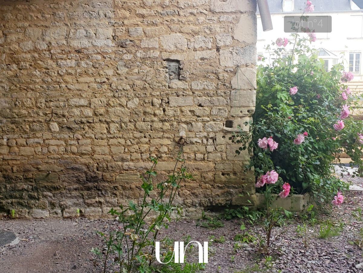 Lot à rénover corps de ferme - MOULINS-EN-BESSIN