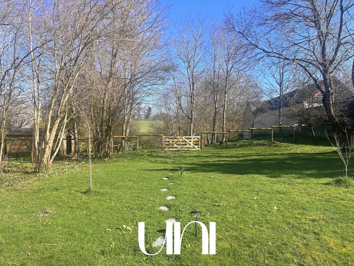 Maison 7 pièces à BALLEROY-SUR-DROME