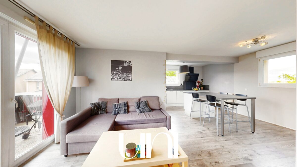 Maison de ville 4 pièces 83 m2 avec terrasse - LOUVIGNY