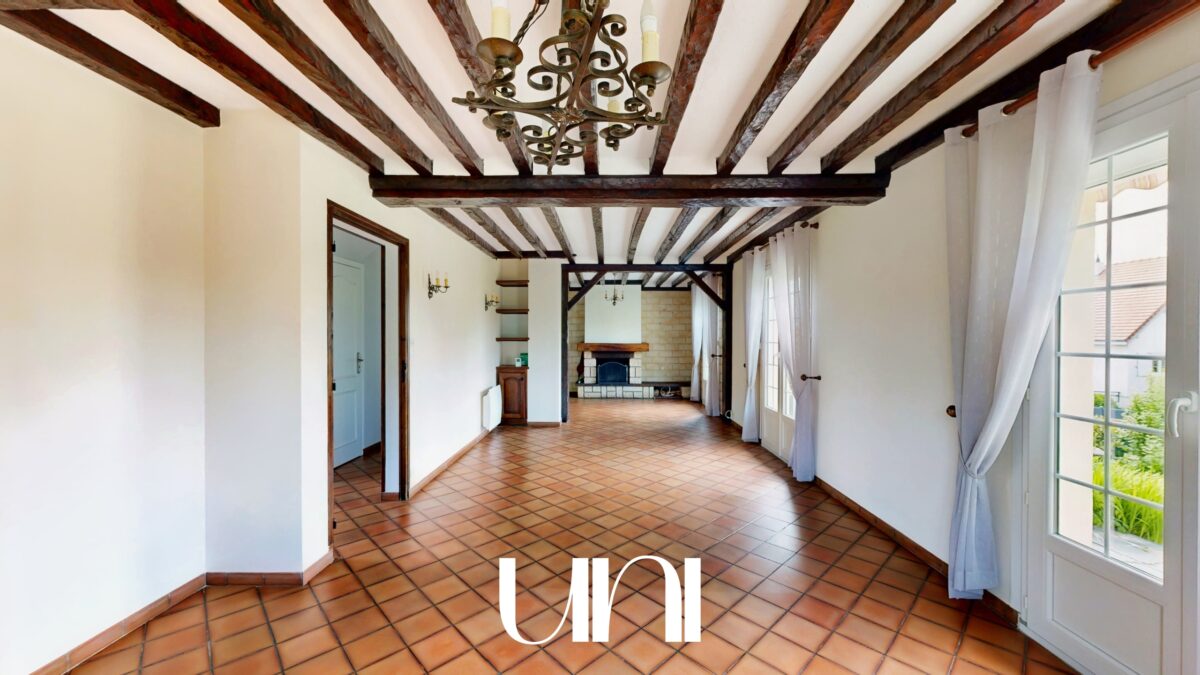 Maison familiale 5 pièces - 110m² - LOUVIGNY