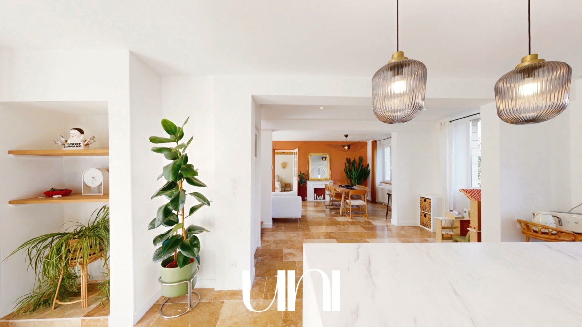 Maison 6 pièces de 138 m2 avec jardin - MALTOT – photo 4