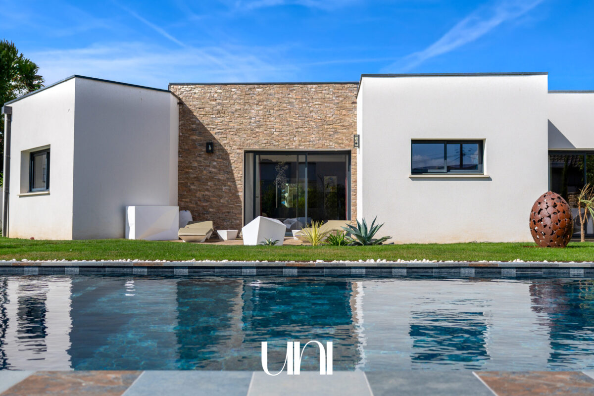 Bien d'exception - Maison T7 de 300 m2 sur terrain de 1400 m2 - CAEN