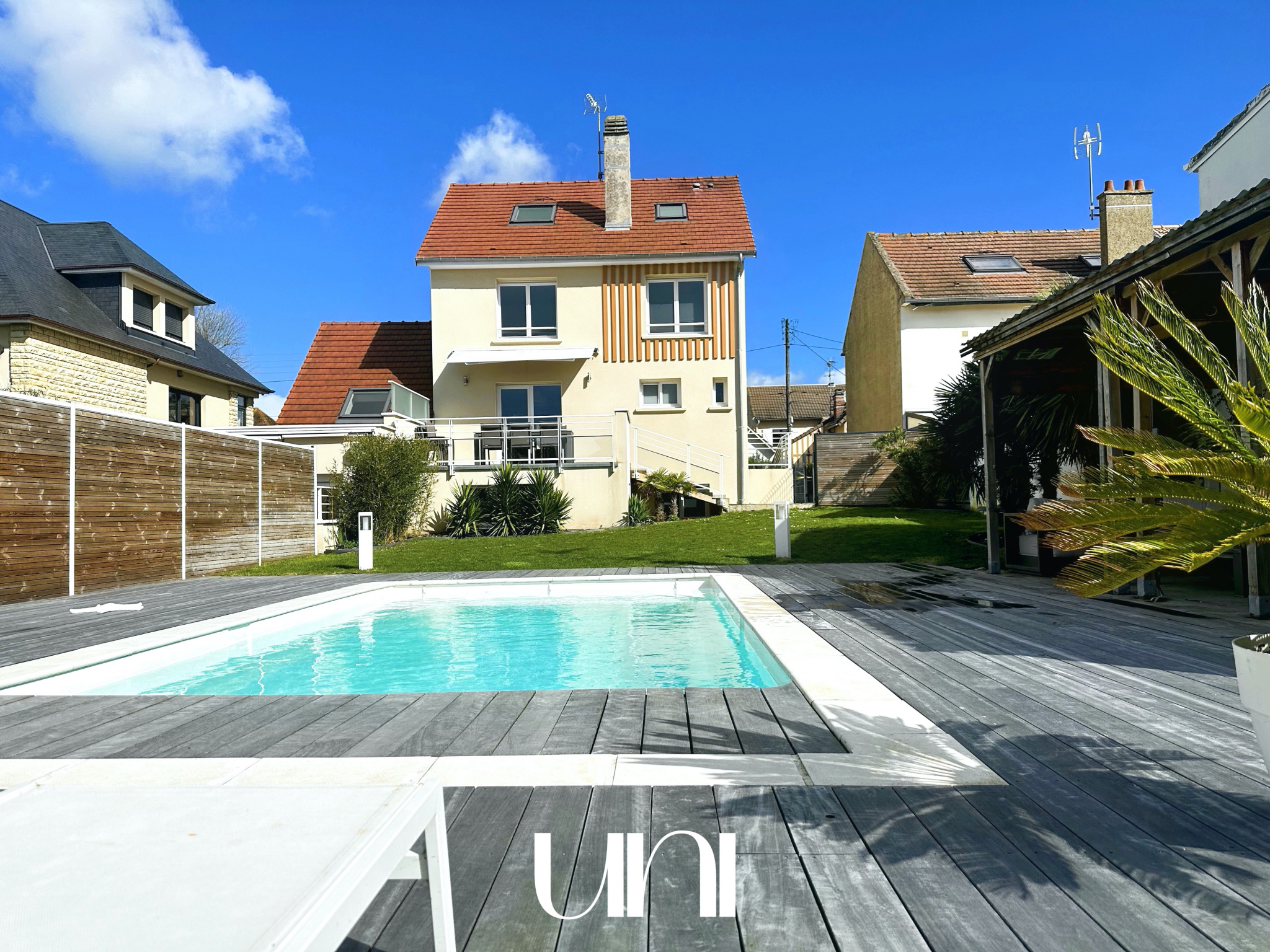 Maison T6 de 180 m2 sur terrain de 600 m2 - OUISTREHAM - RIVA BELLA