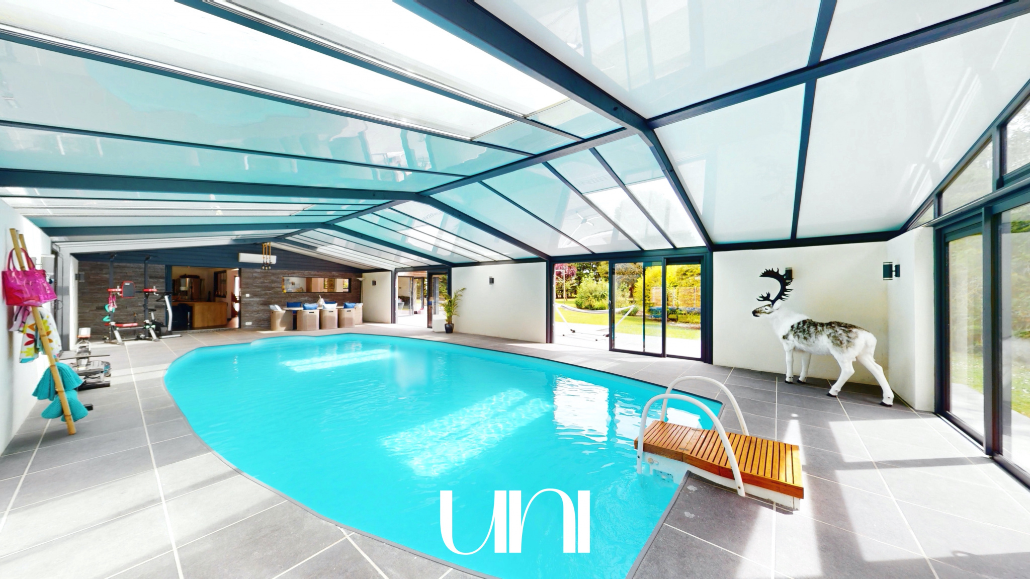 Maison T7 de 210 m2 sur terrain de 5600 m2 - SAINT-MARTIN-DE-FONTENAY