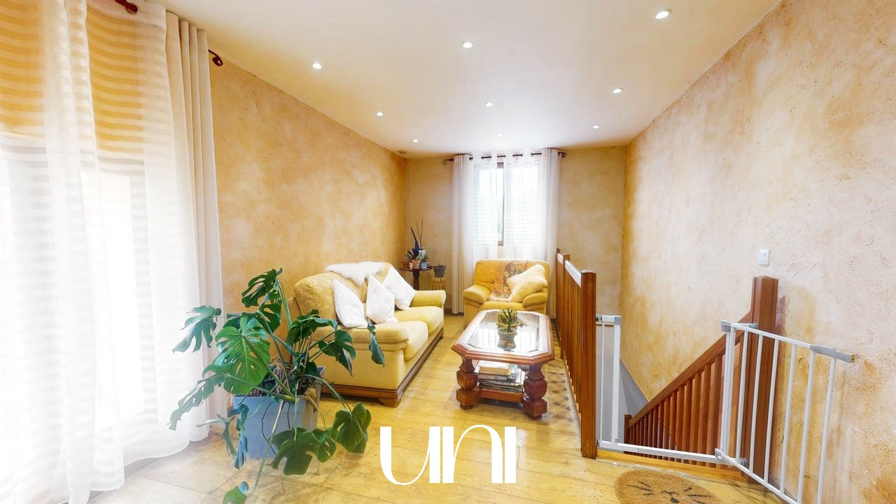 Maison T6 - 215m2 - Magny la campagne