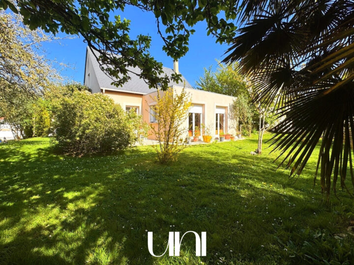 Maison T7 de 125m2 sur terrain 1067 m2 à COURSEULLES sur mer