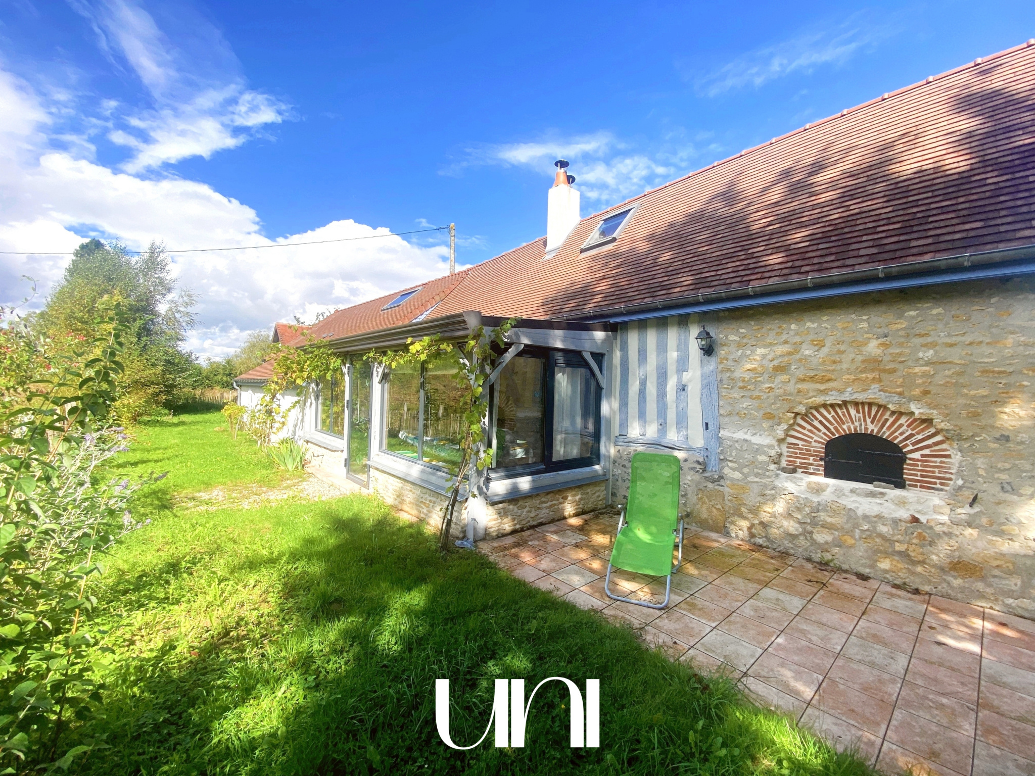 Maison normande T6 d'environ 90m2 sur terrain de 1.2 ha environ