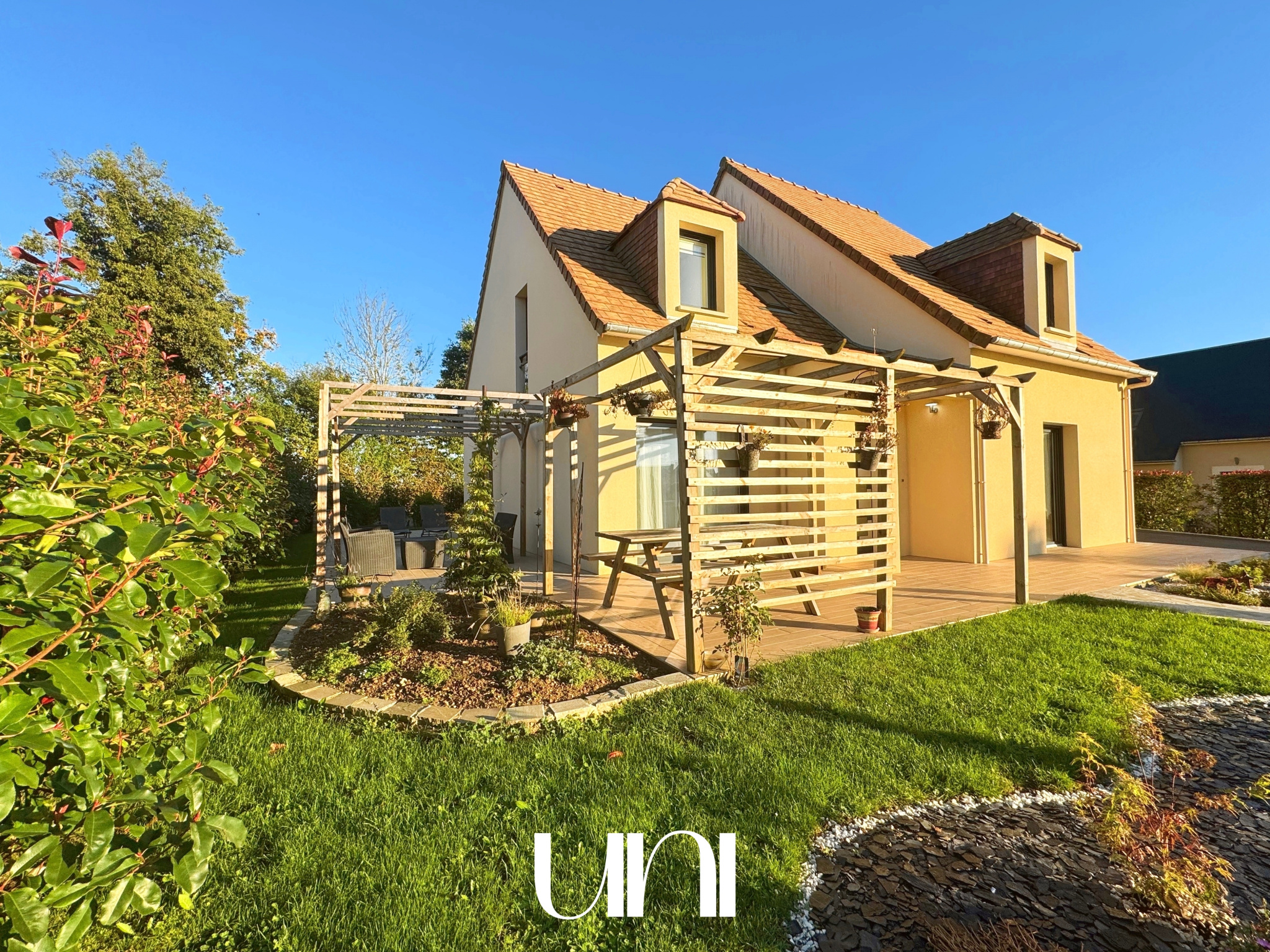 Maison T5 de 144 m2 avec un terrain de 627 m2