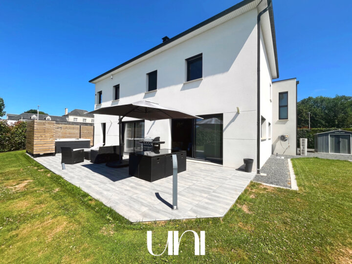 Maison T8 de 208m2 - Le Fresne Camilly