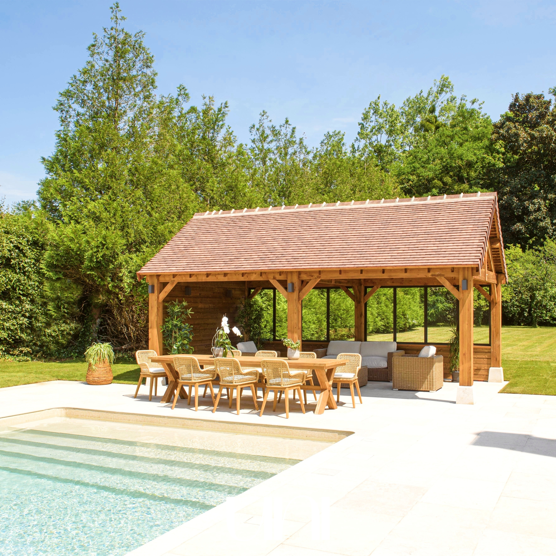 Magnifique propriété de 350 m2 avec dépendances sur 1.5 de terres - BAVENT