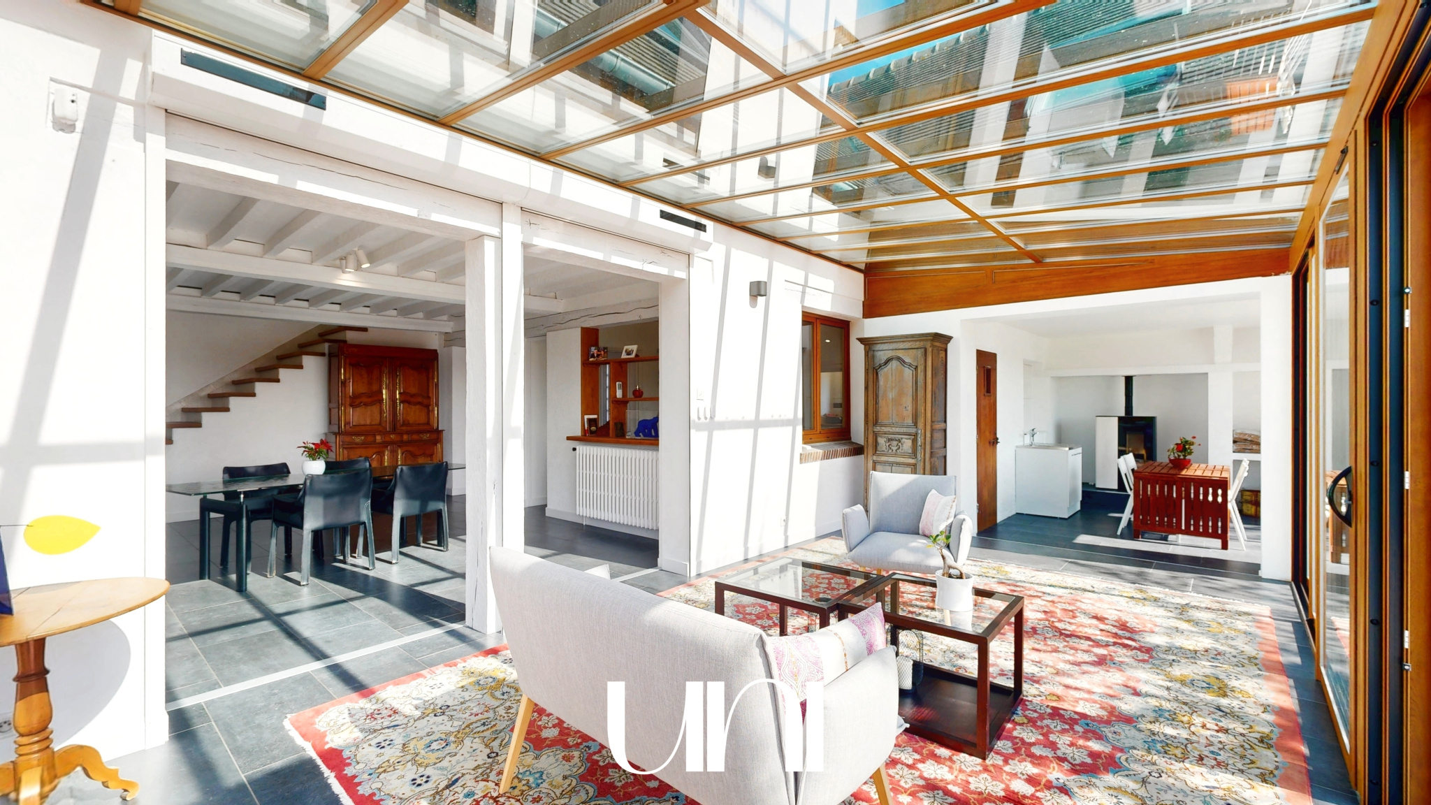 Magnifique maison T6 de 230 m2 sur 1200 m2 de terrain, située à 10 mn de CAEN !