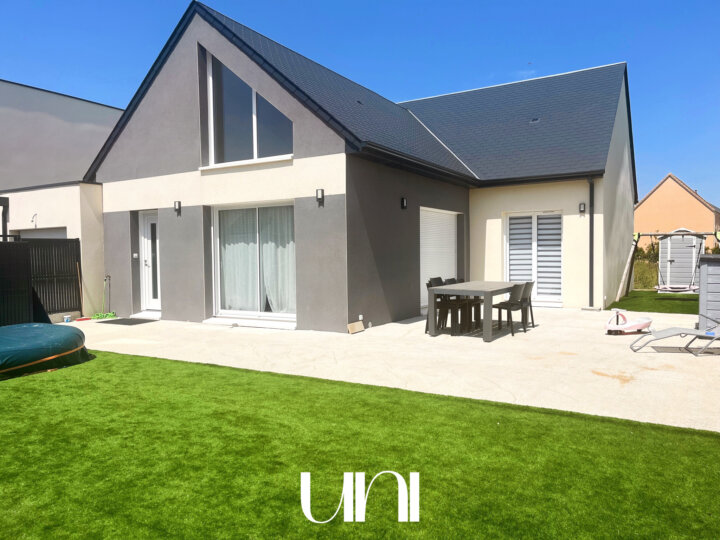 Maison 5 pièces 111m2 sur terrain de 385m2 à Cagny