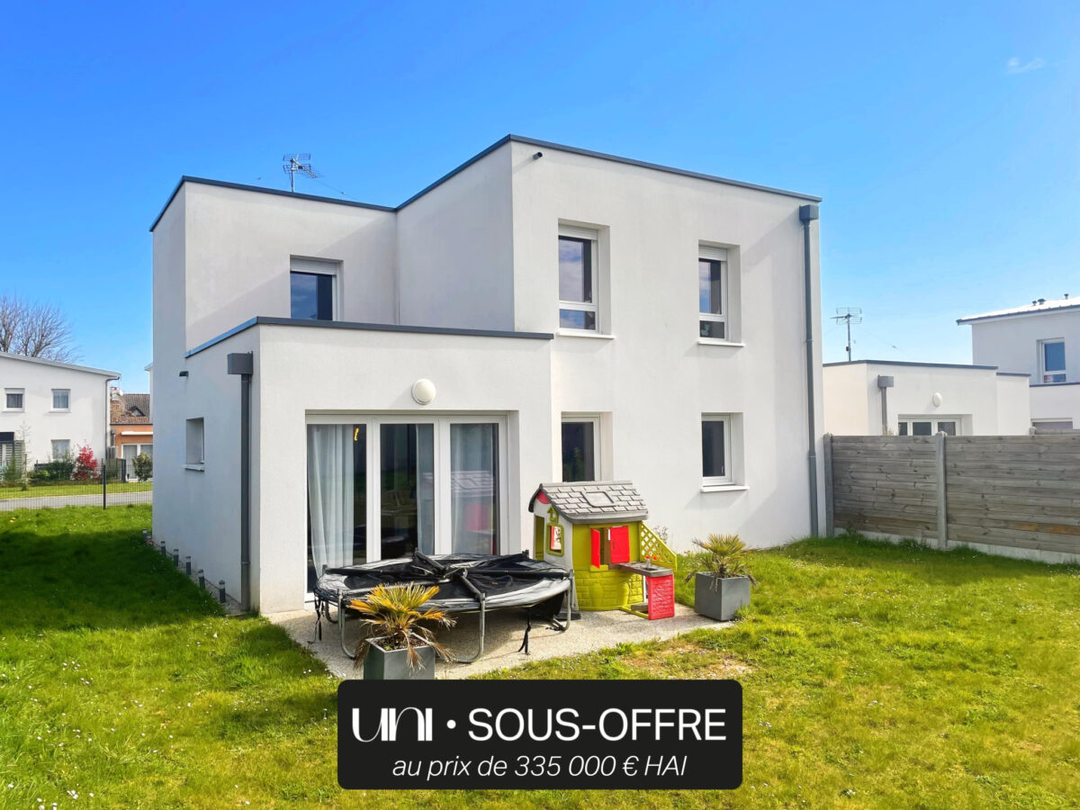 Maison T4 de 105m2 sur une parcelle de 418m2 à DOUVRES-LA-DELIVRANDE