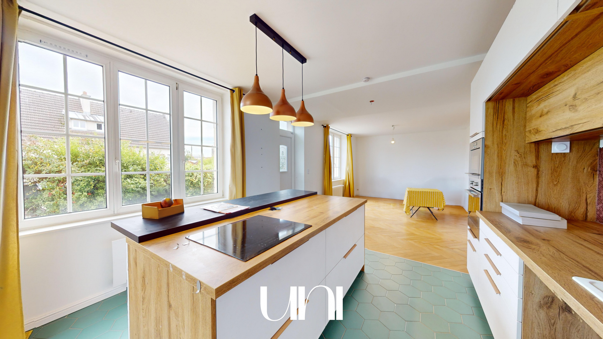 Maison T7 de 170 m2 sur terrain de 450 m2 - COLOMBELLES