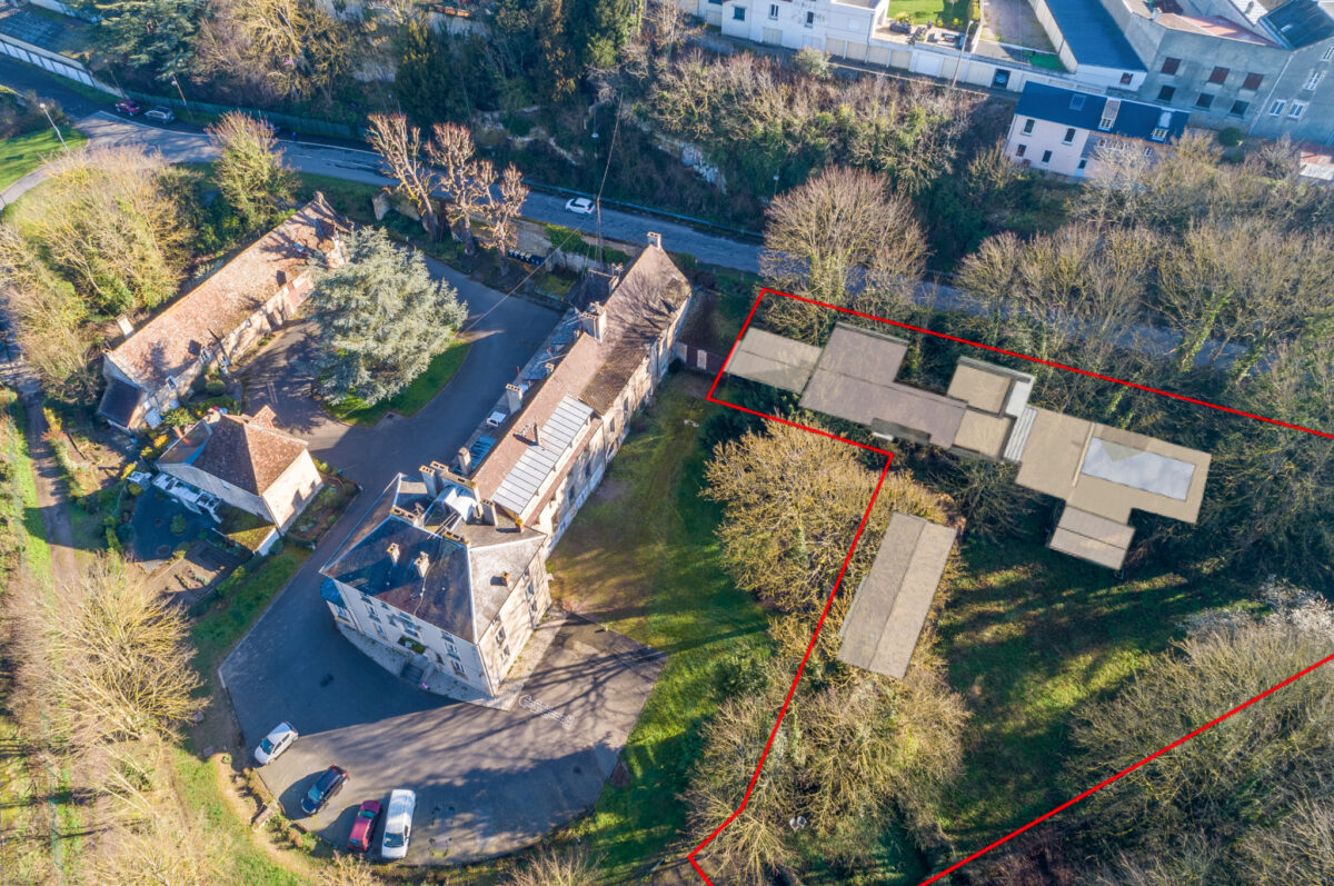 Terrain constructible de 2229m2 emplacement privilégié