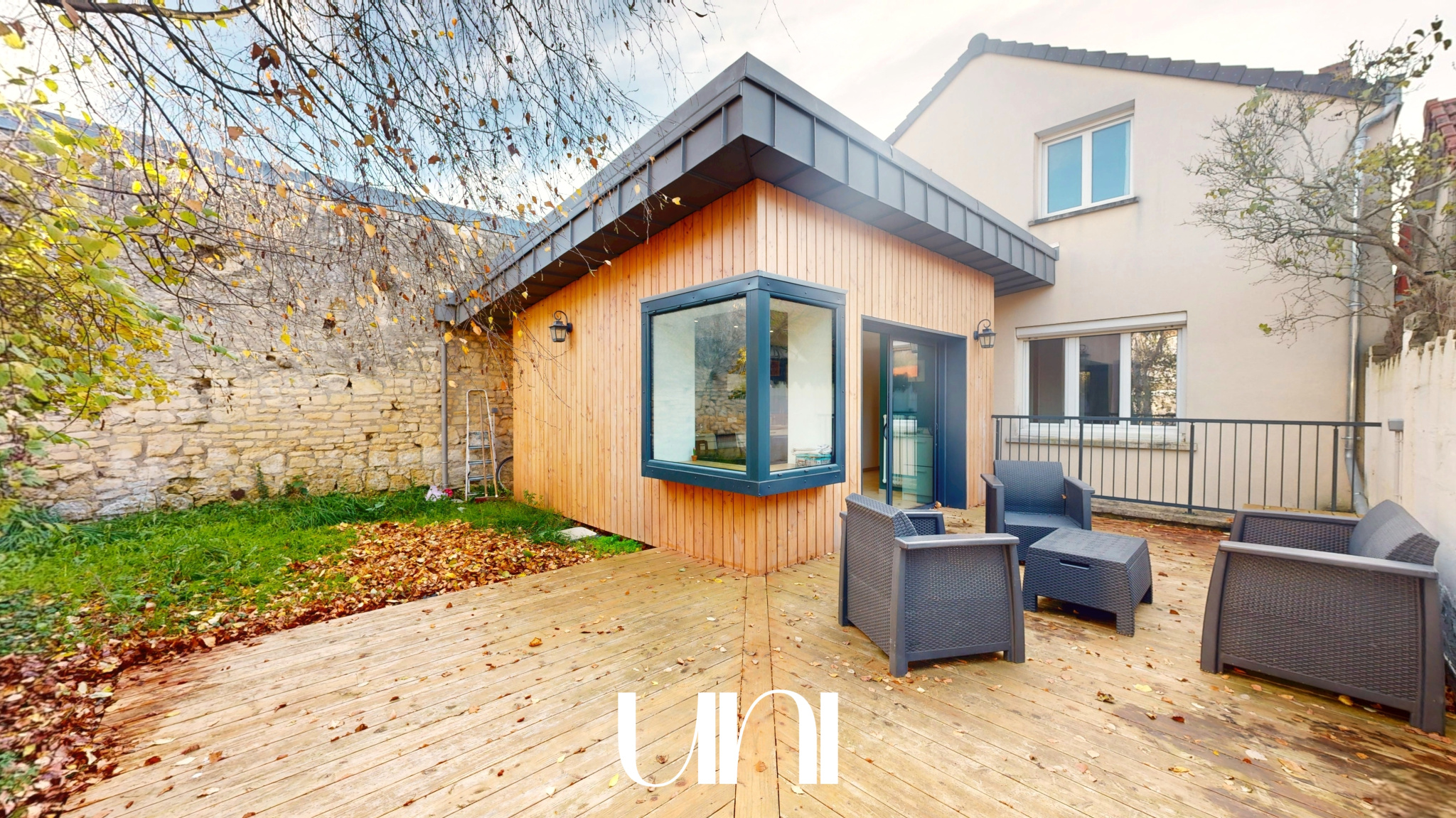 Maison T6 de 129m2 sur un terrain de 292m2 à CAEN