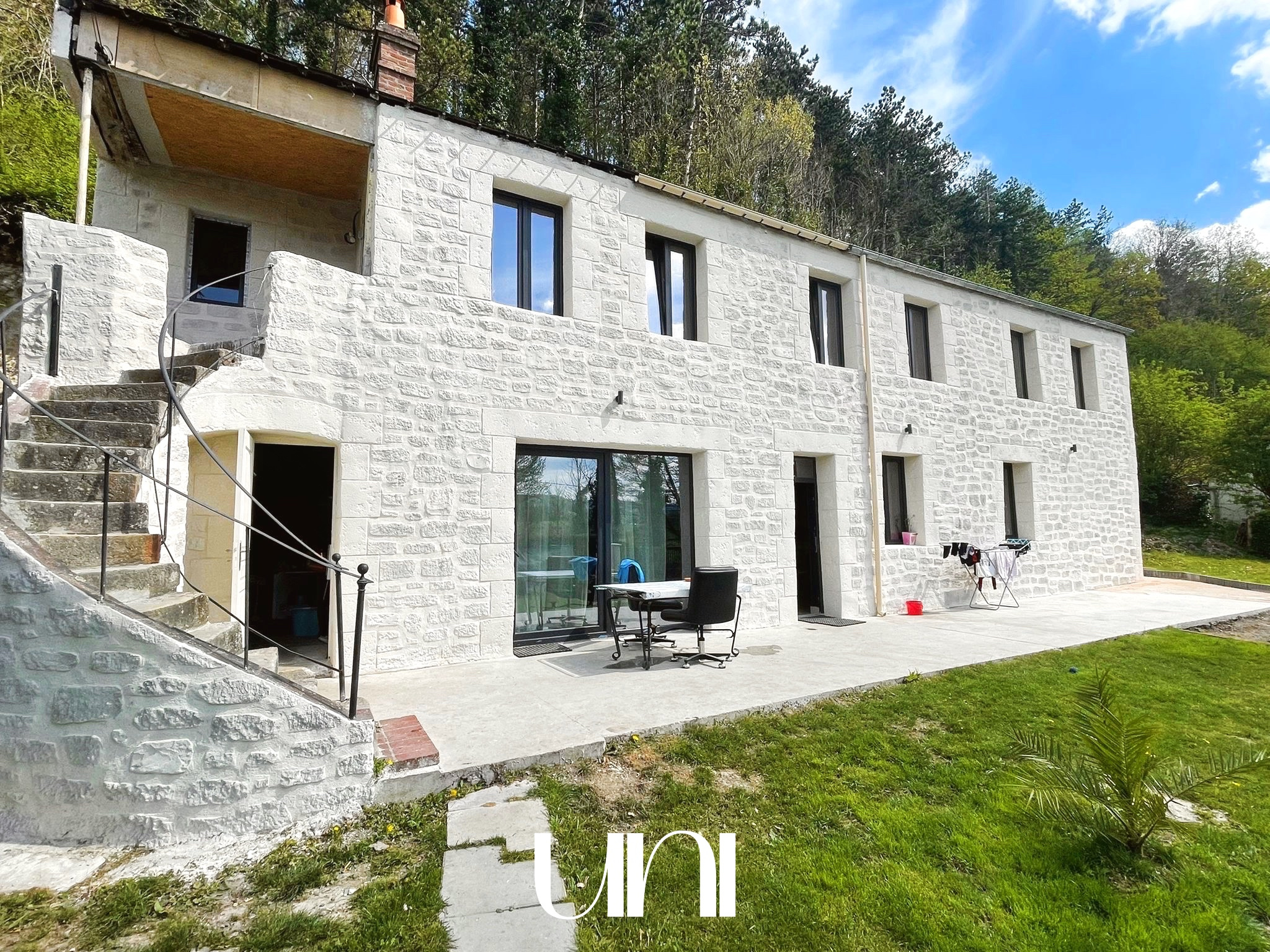 Jolie maison T6 de 172m2 avec dépendance proche Lisieux