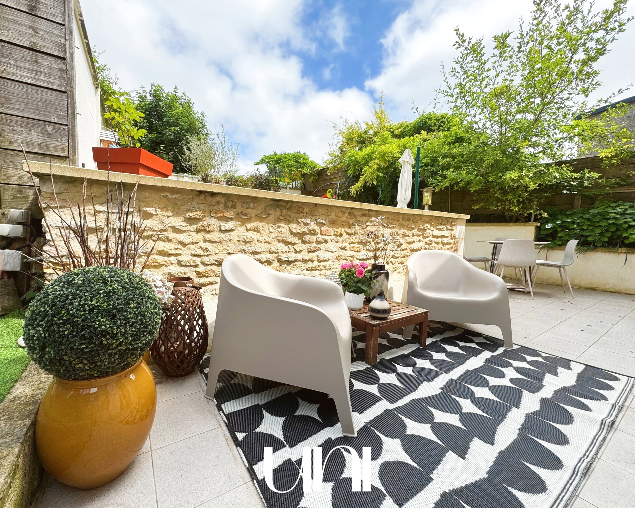 Maison T3 de 75 m2 avec jardin - SAINT CONTEST