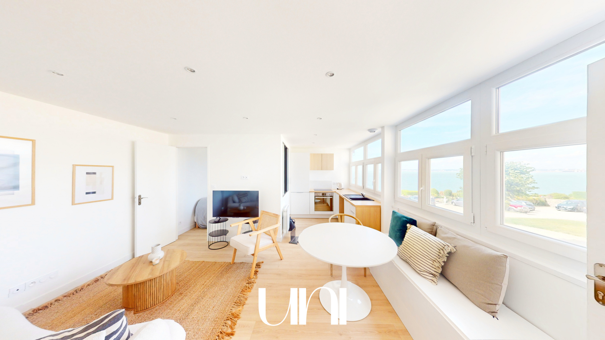 Nouveau bien d'exception front de mer, rare à la vente