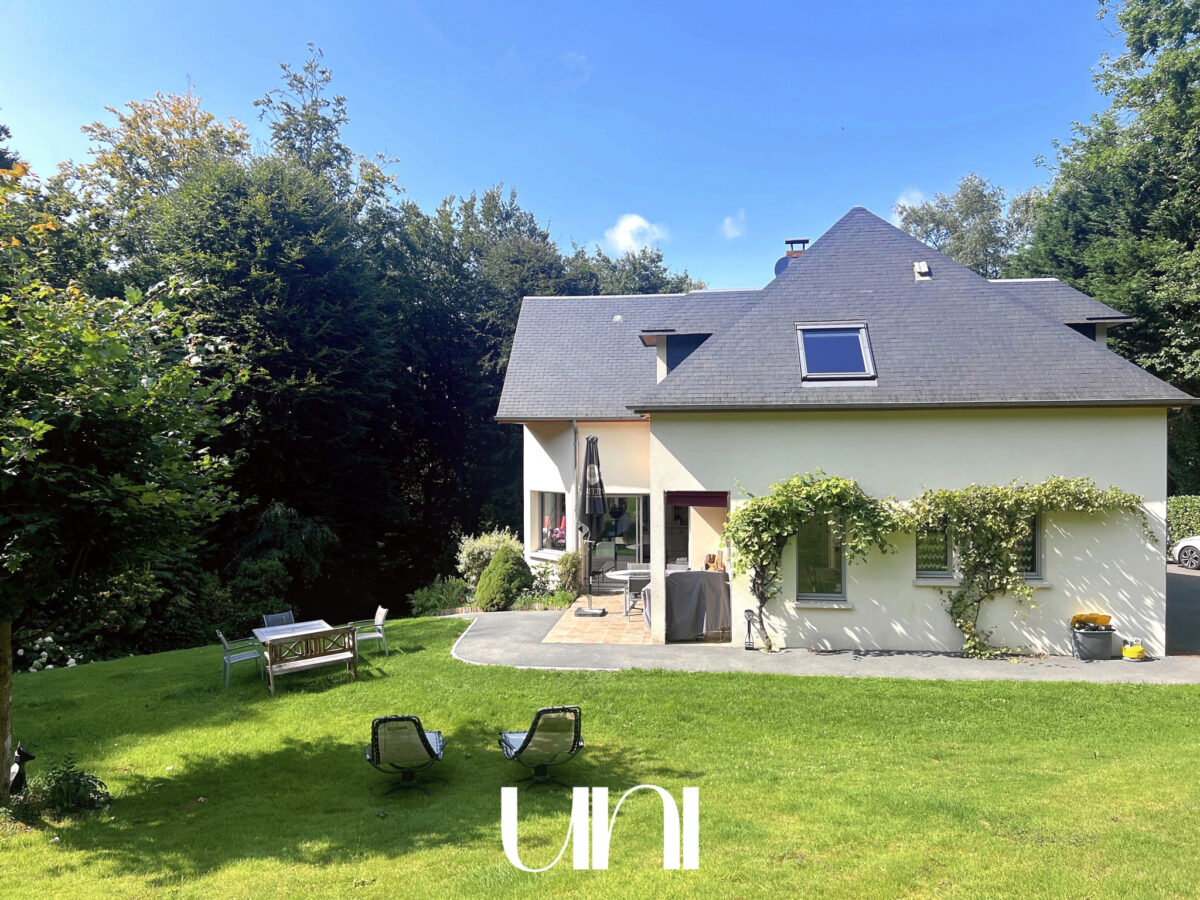 Maison T8 de 207m2 à SAINT-GATIEN-DES-BOIS