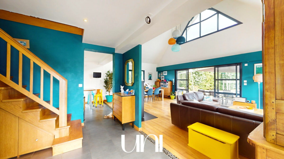 Maison T5 de 140 m2 sur terrain de 1201 m2 - BRETTEVILLE SUR LAIZE