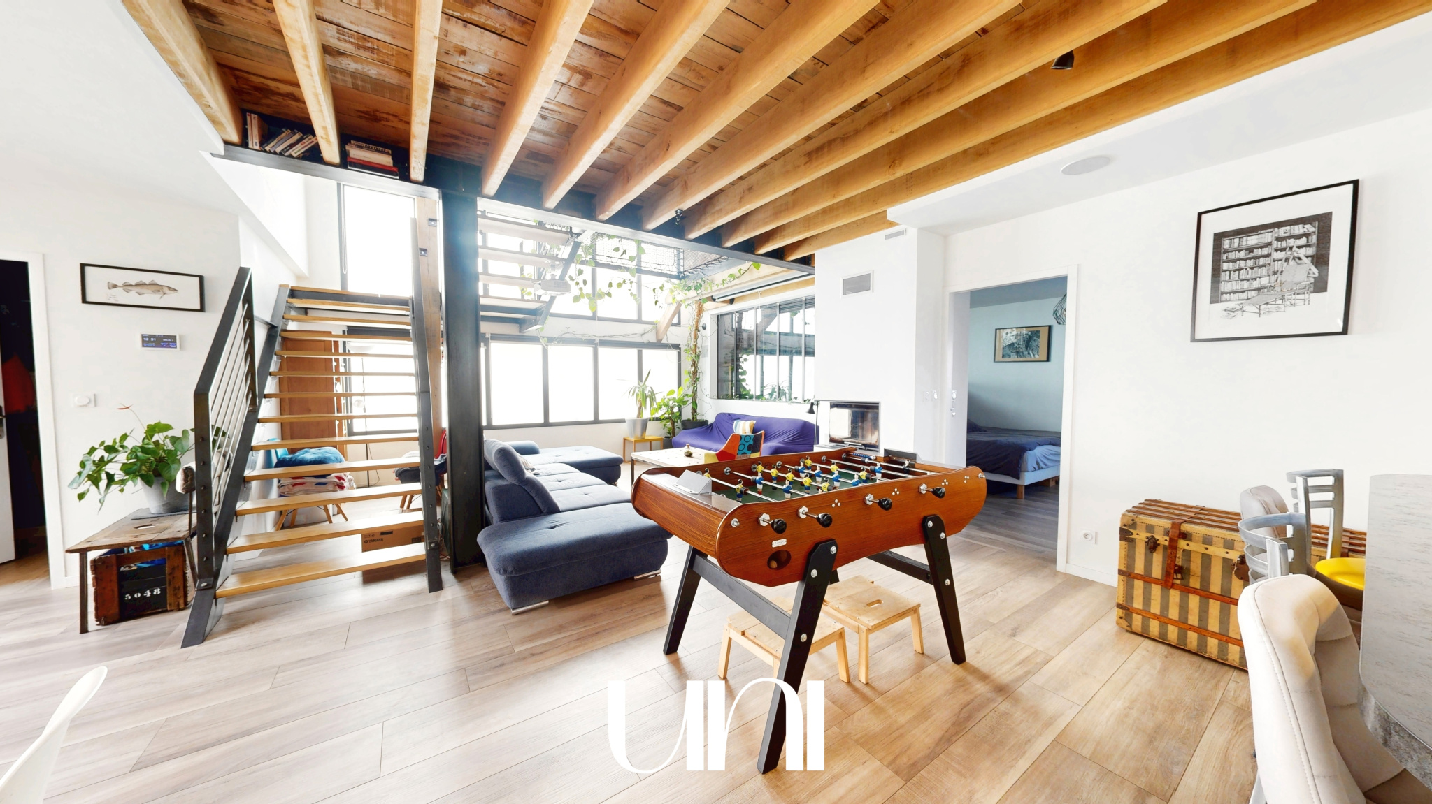 Maison type loft T5 177m2 au sol (163,5m2 habitables), avec terrasse grande dépendance et studio indépendant