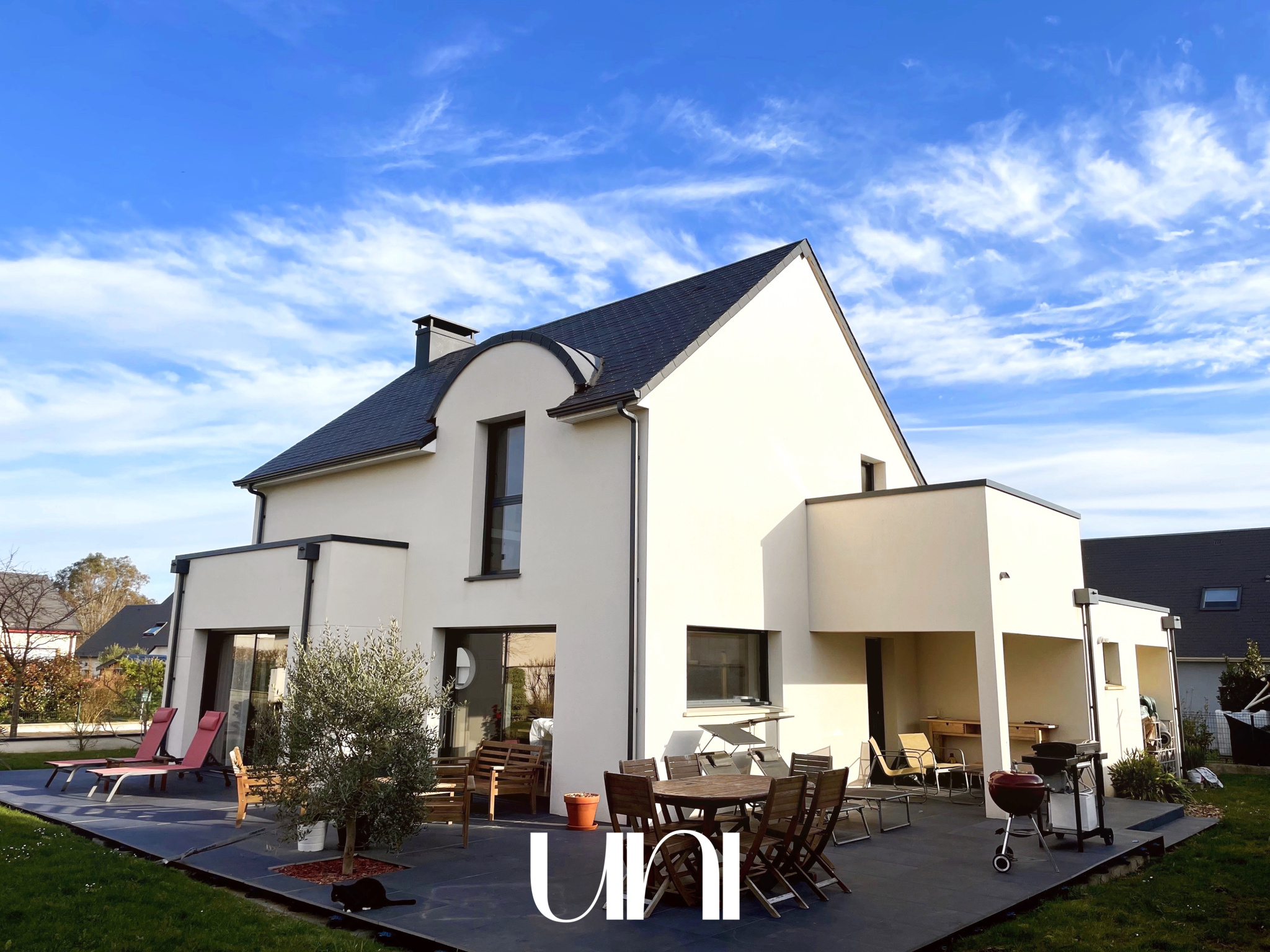 Charmante Maison contemporaine T5 de 110 m2 à GRAYE-SUR-MER