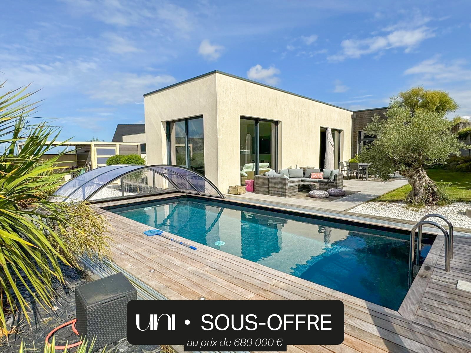 Maison T4 de 196 m2 sur terrain de 848 m2 - COLOMBY-ANGUERNY