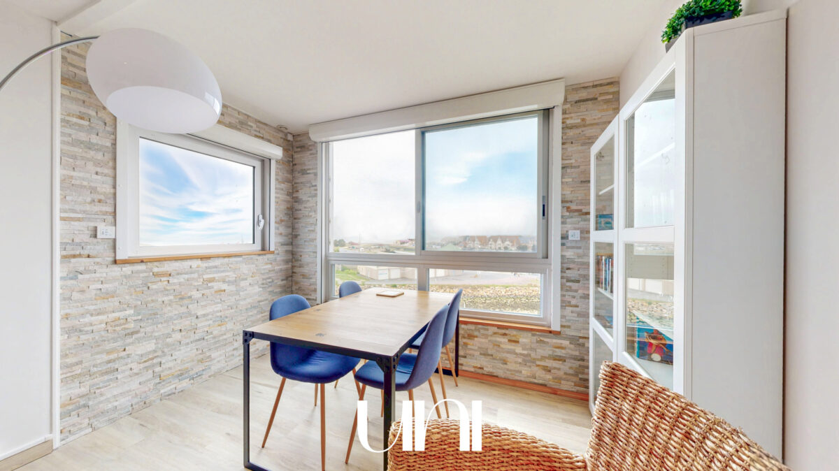 Appartement T2 de 45.46 m2 avec parking - COURSEULLES SUR MER