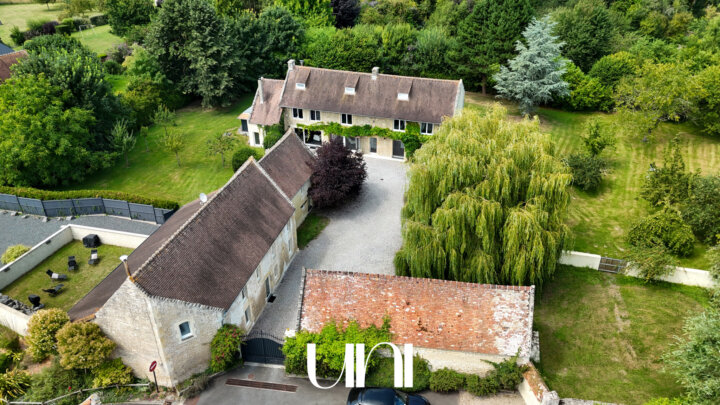 Maison T13 - 500m2 - REVIERS