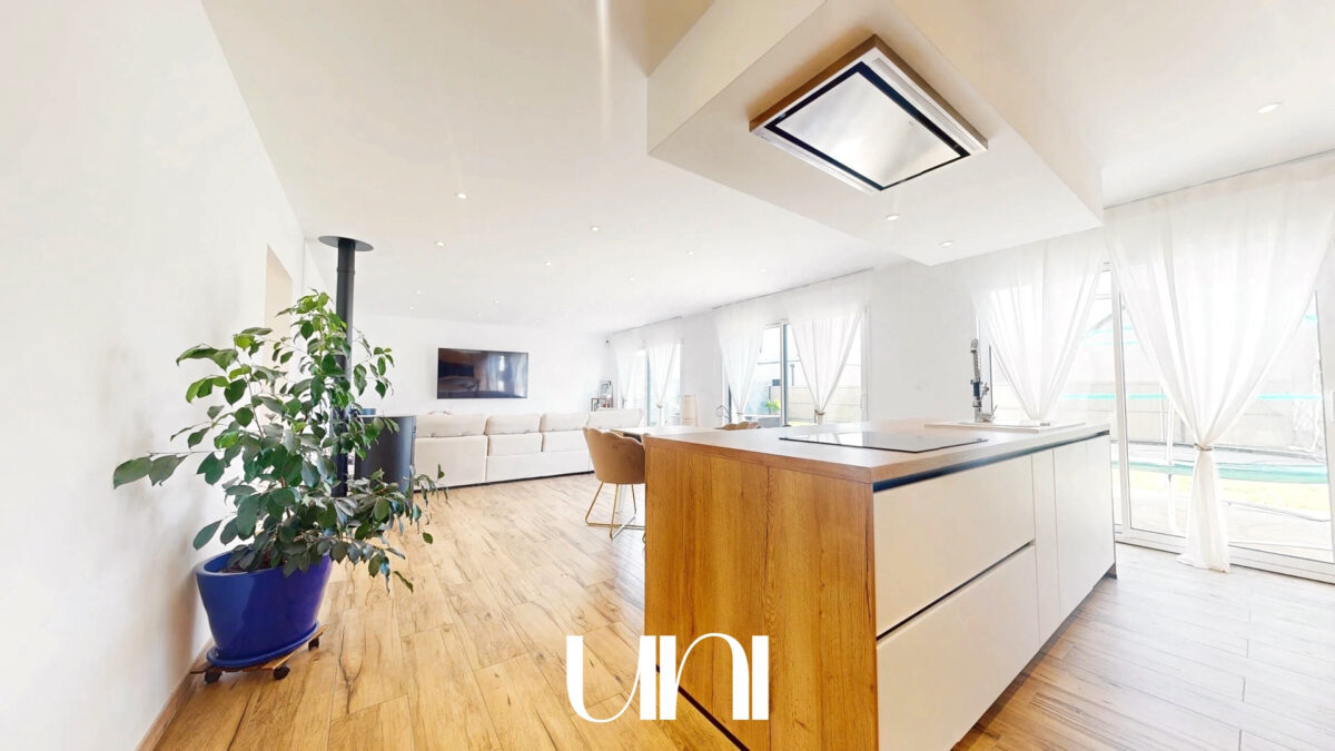 Maison de plain pied de 133m2 à ESCOVILLE