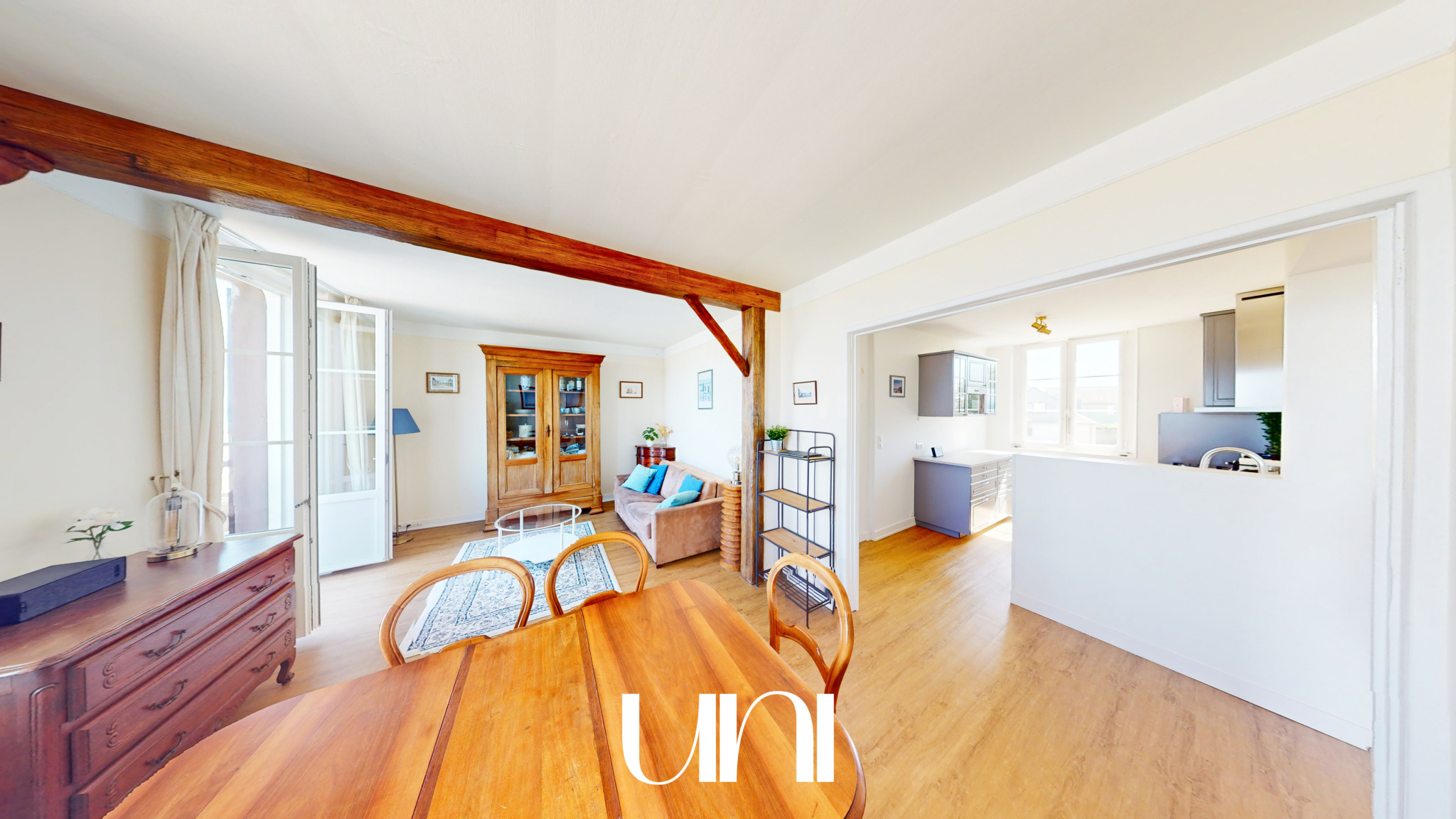 Rare à la vente : magnifique T3 avec grand balcon situé en front de mer