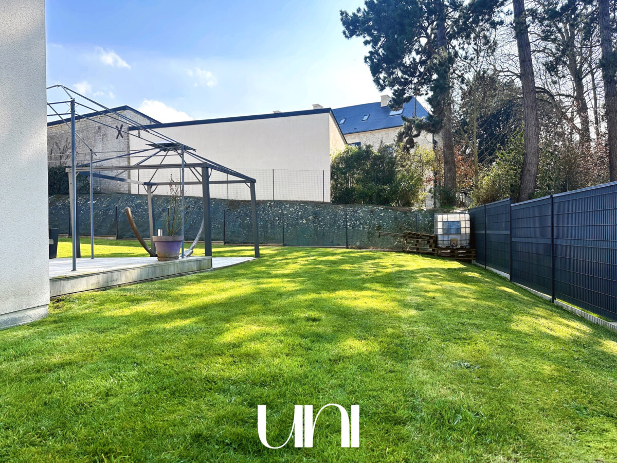 Maison T8 de 178m2 sur grand terrain de 697m2