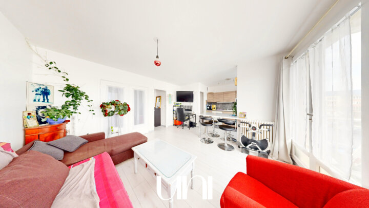 En exclusivité, joli appartement de 48m2 avec balcon et place de parking