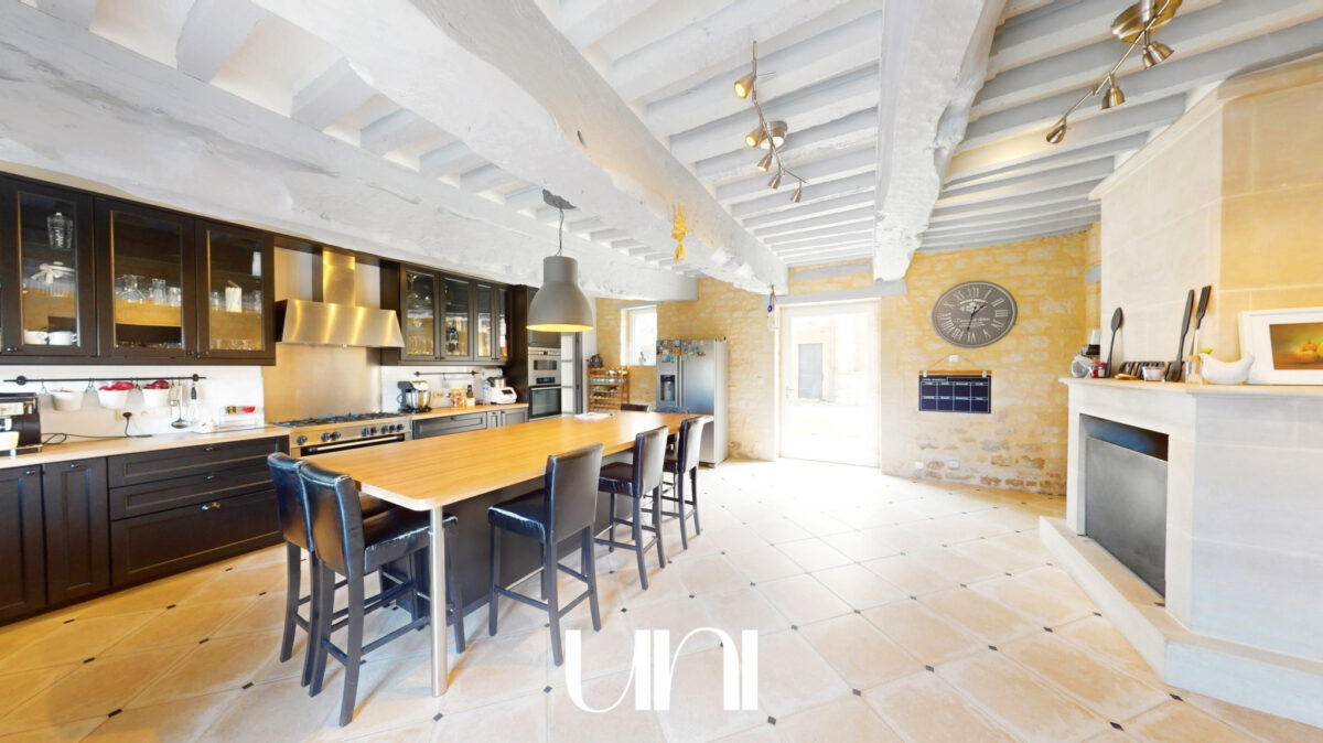 Propriété d'exception de 537 m2 avec 4,6 hectares