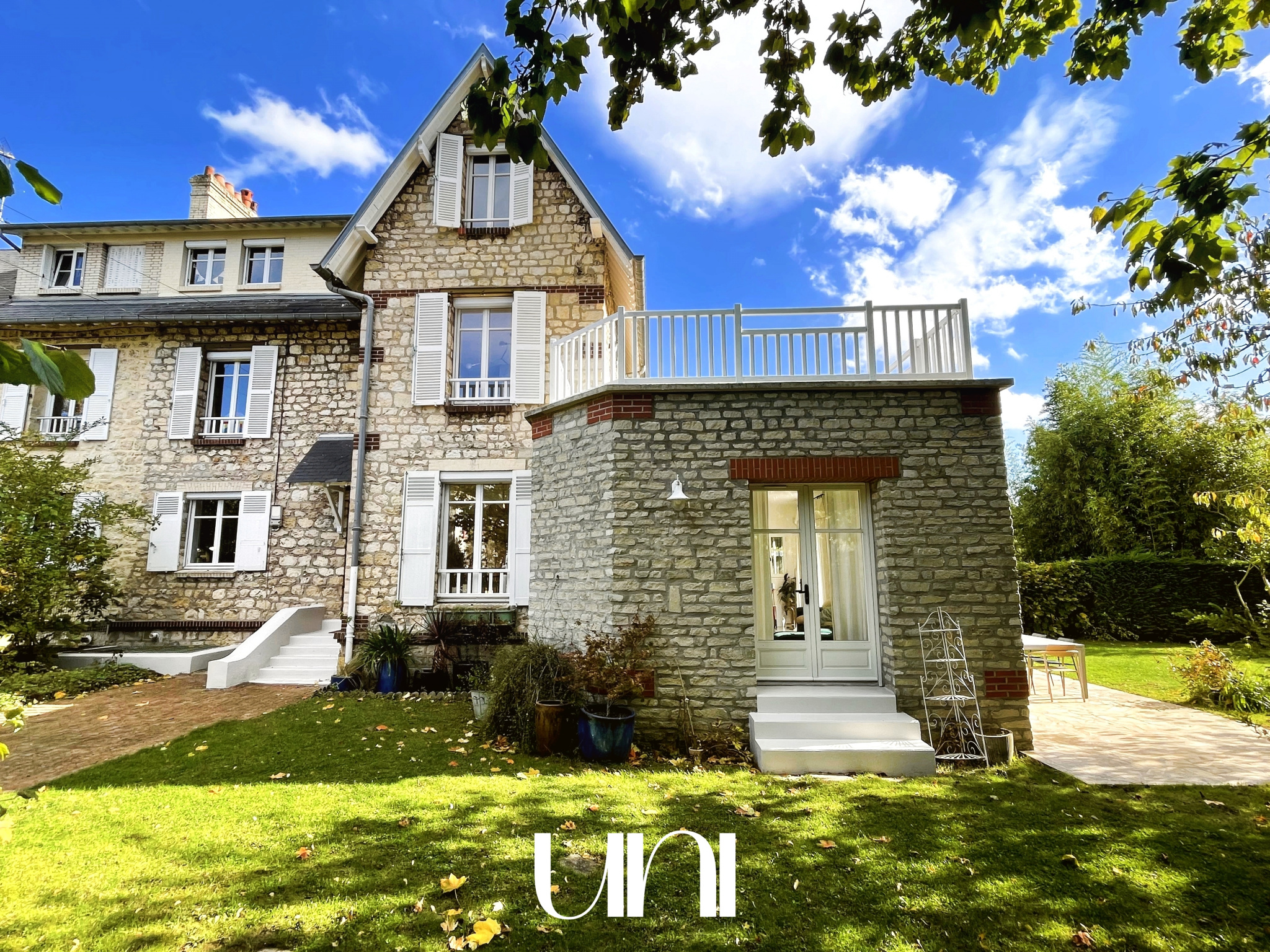 Maison T6 de 150m2 sur un terrain de 669m2