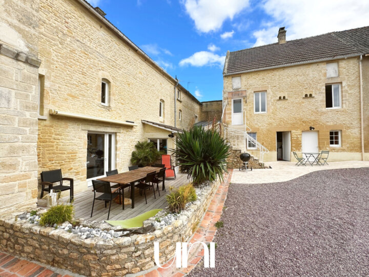 Maison T12 de 260 m2 avec un terrain de 1246 m2