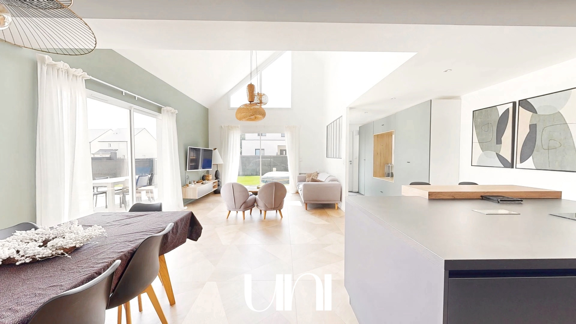 Maison 5 pièces 111m2 sur terrain de 385m2 à Cagny