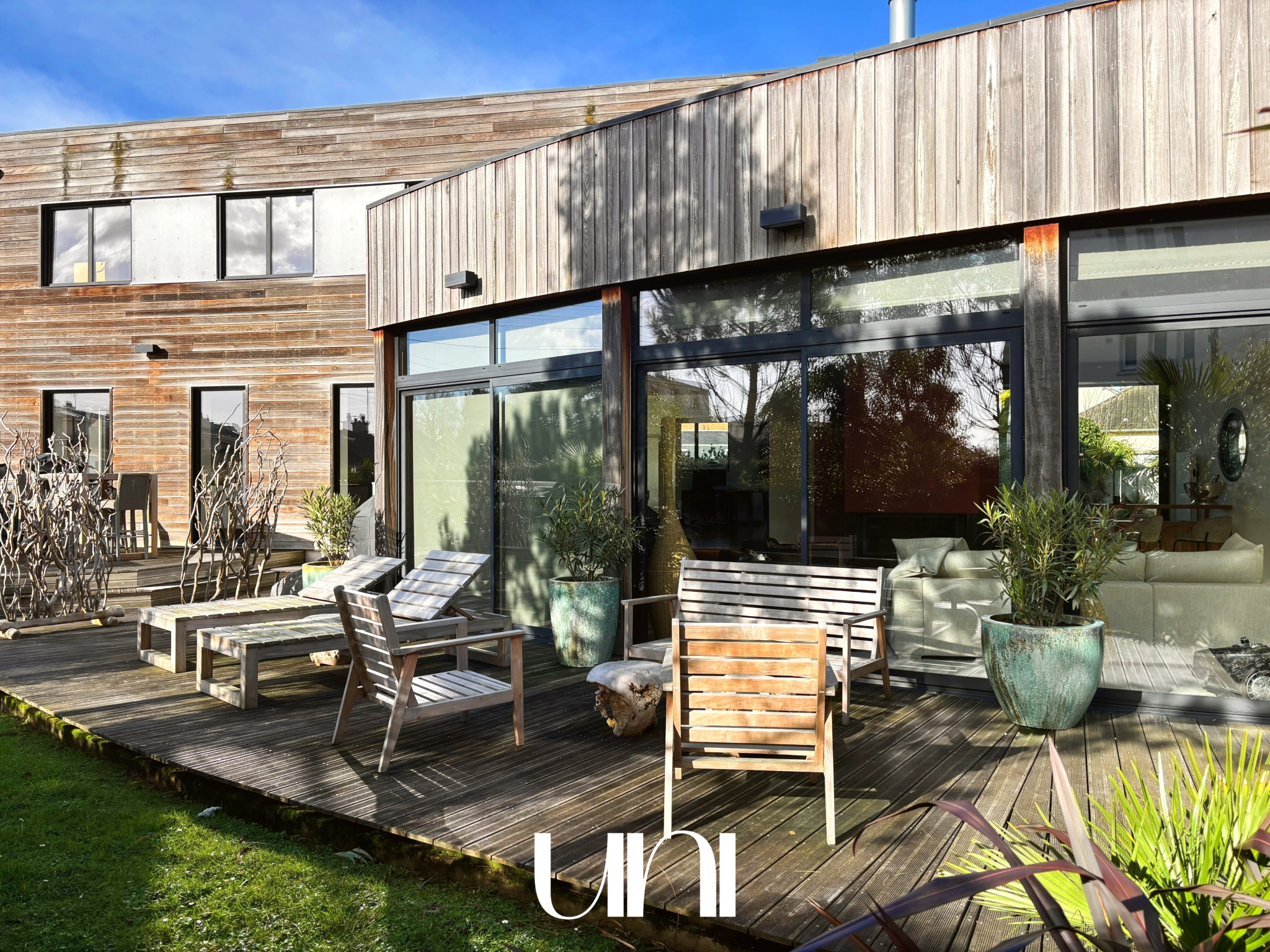 Maison T8 de 210m2 sur un terrain de 737m2 sur sous-sol complet