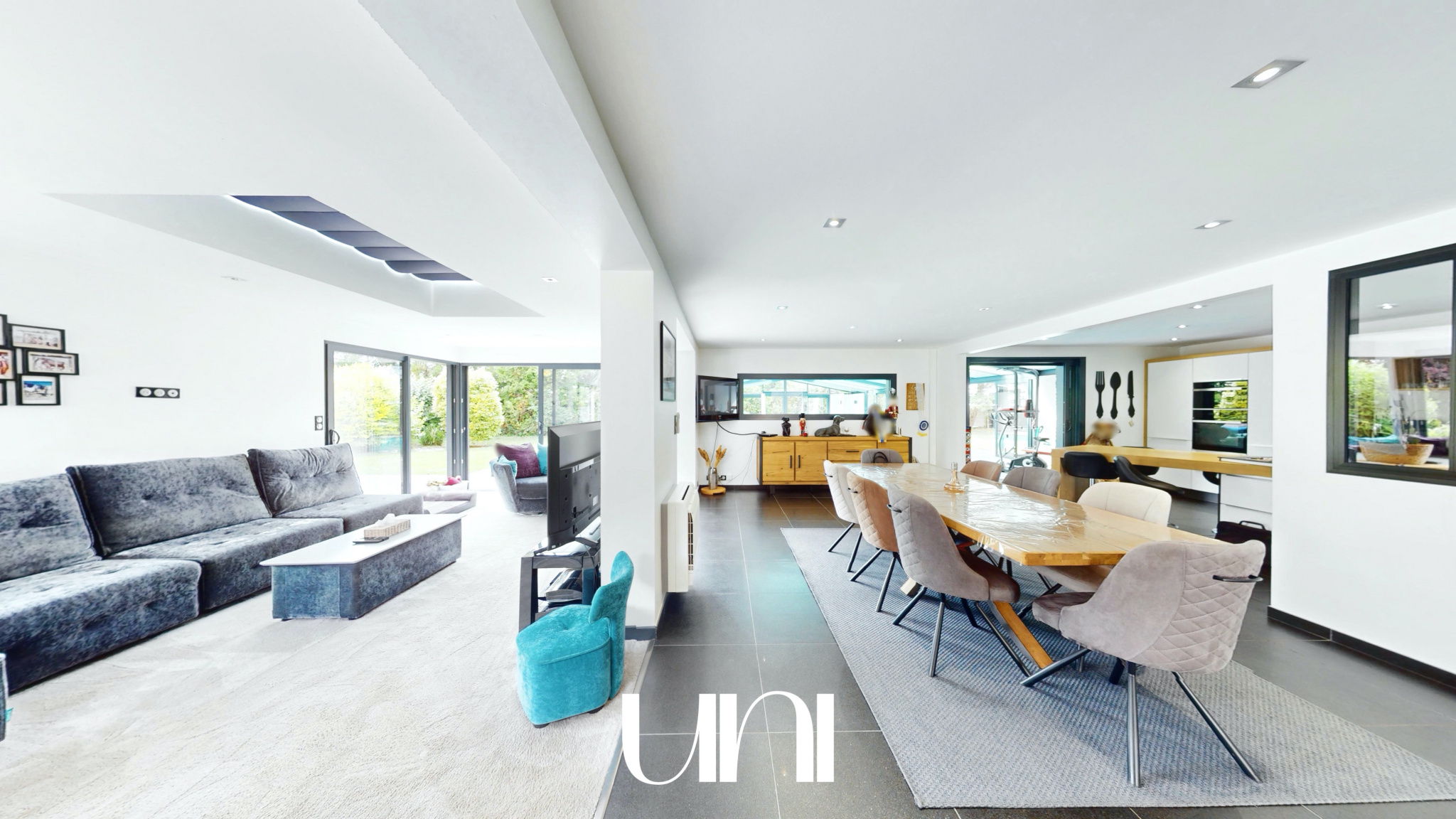 Maison T7 de 210 m2 sur terrain de 5600 m2 - SAINT-MARTIN-DE-FONTENAY