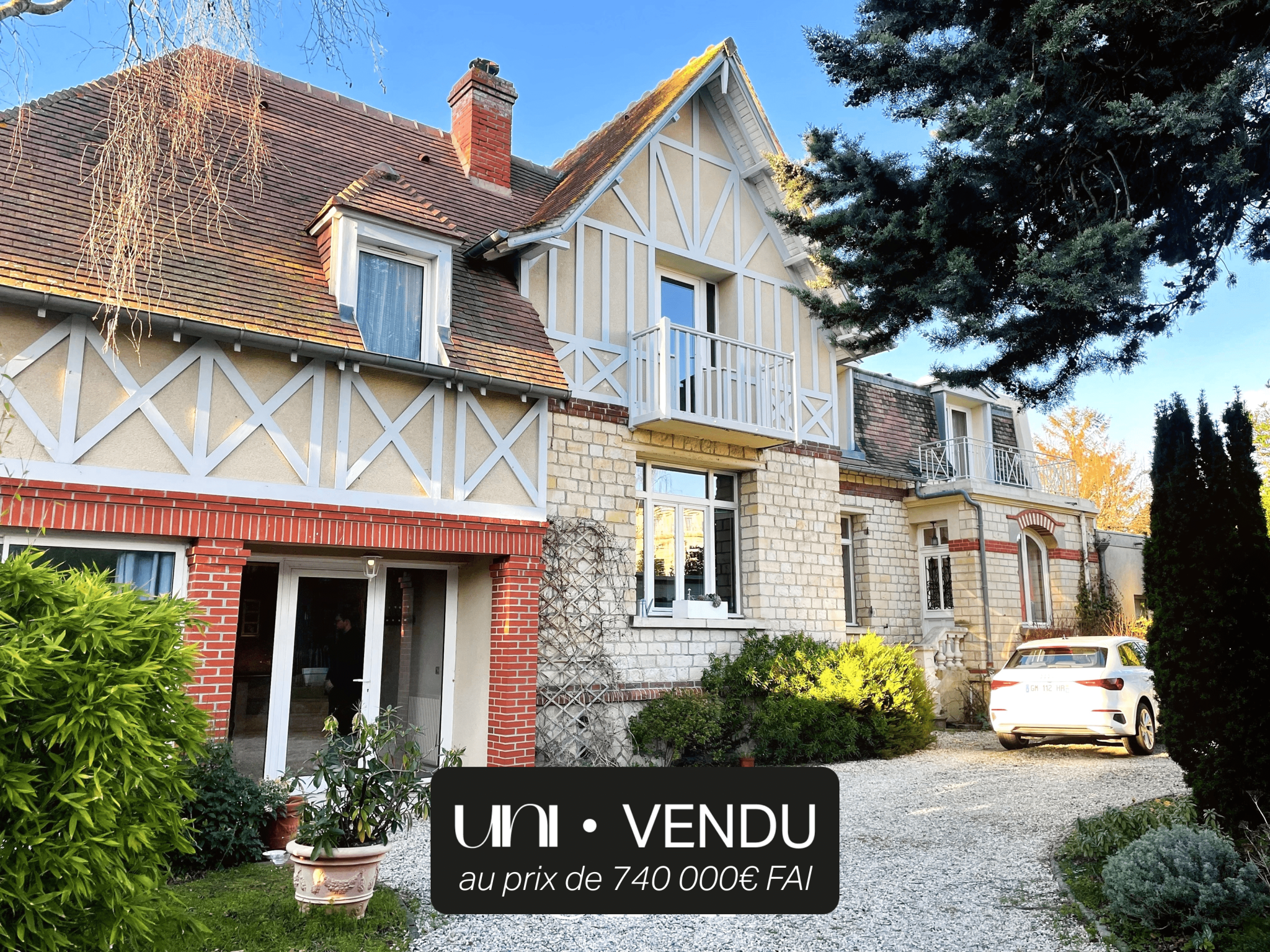 Magnifique maison T9 de 210m2 avec une grande terrasse et un terrain de 1000 m2