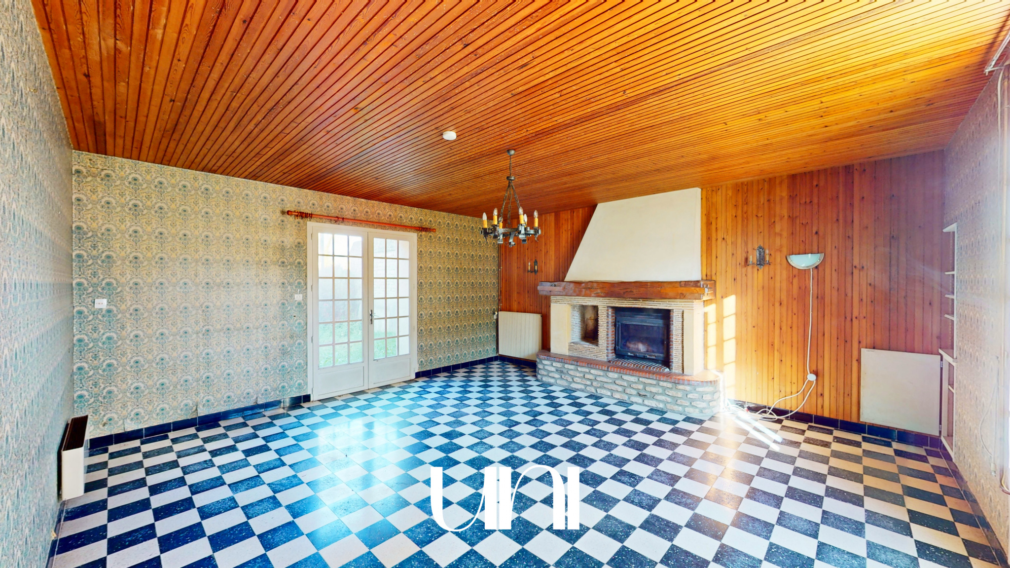 Corps de ferme de 788m2 avec beau potentiel